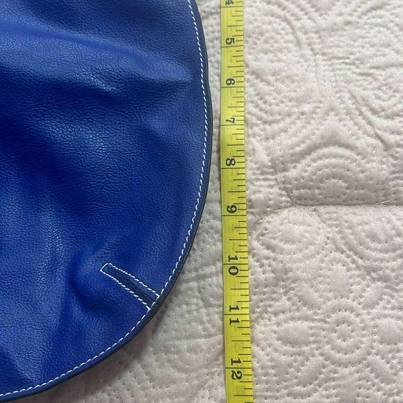 Like New Avon Purse - Picture 4 of 6